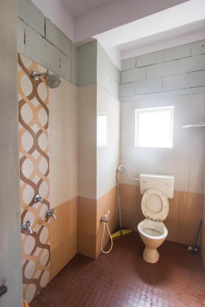 Hari Om Hotel Гокарна Екстериор снимка