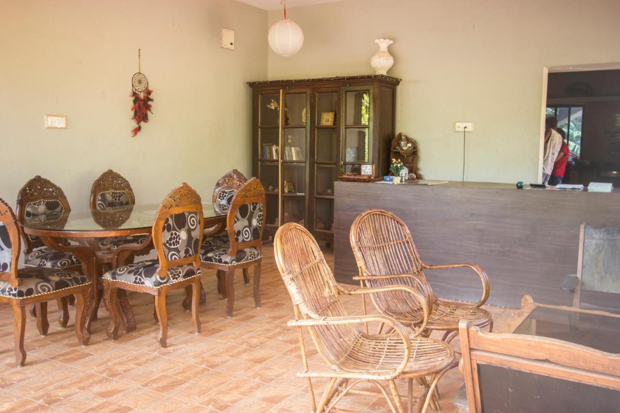 Hari Om Hotel Гокарна Екстериор снимка